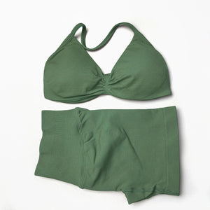 Seamless 2 Pieces Strappy Yoga Halter Bras Sets Scrunch Butt Sports Shorts Quick Dry Backless Gym Crop Tops with Pad Push Up Set