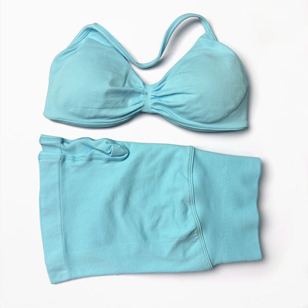 Seamless 2 Pieces Strappy Yoga Halter Bras Sets Scrunch Butt Sports Shorts Quick Dry Backless Gym Crop Tops with Pad Push Up Set