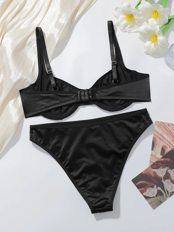 High end satin fabric women's bra set black, suitable for daily wear and formal occasions French elegant style set MR2938
